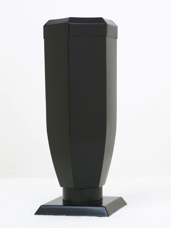 Nerezové výrobky na zakázku Váza černá šestihranná s víčkem v245 x š100 x h100 mm Český výrobek Český výrobek.
